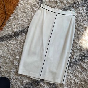 White House Black Market Skirt NEW! 💜